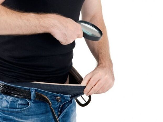 Évaluation du résultat de l'agrandissement du pénis après l'exercice.